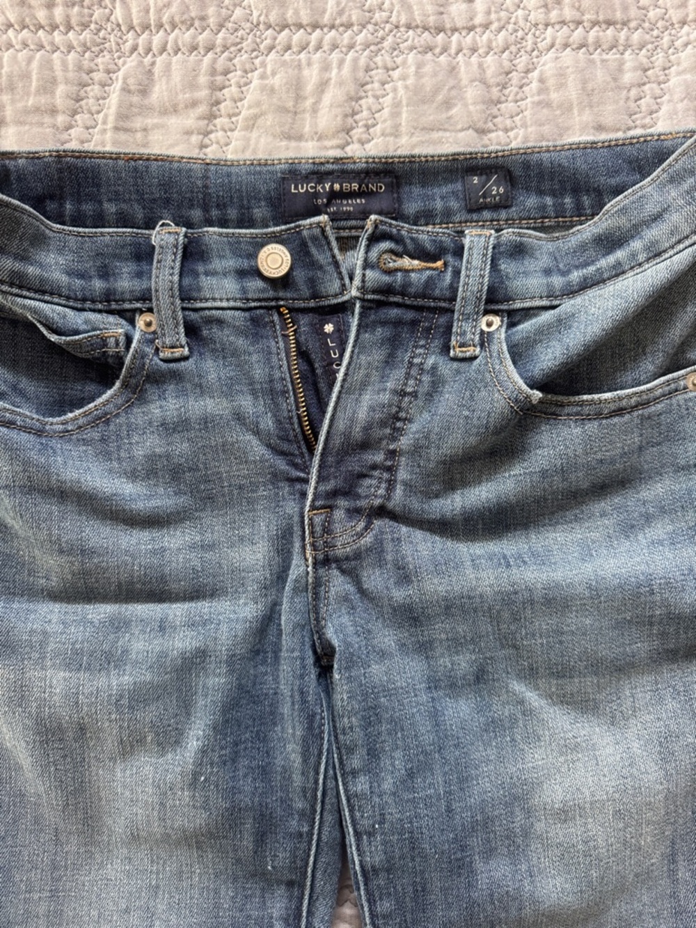 Lucky Brand Light-Medium Blue Denim Jeans